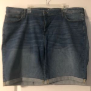 Universal Thread Denim Bermuda Shorts sz 26 NWT